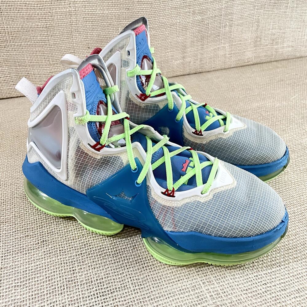 Nike LeBron 19 Tropical Basketball Sneakers High Tops DC9339-400,‎ Men's 9.5